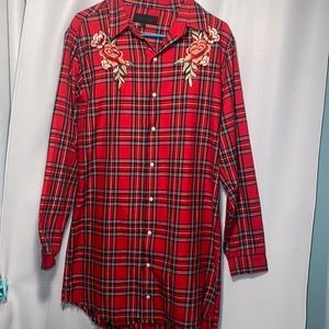 Kendall + Kylie medium red flannel w/ floral design